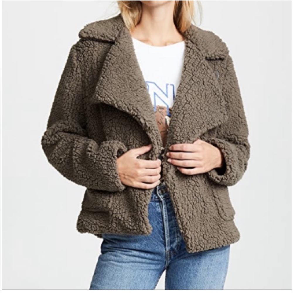 BB DAKOTA Jack “Speak Now” Sherpa Jacket - size medium